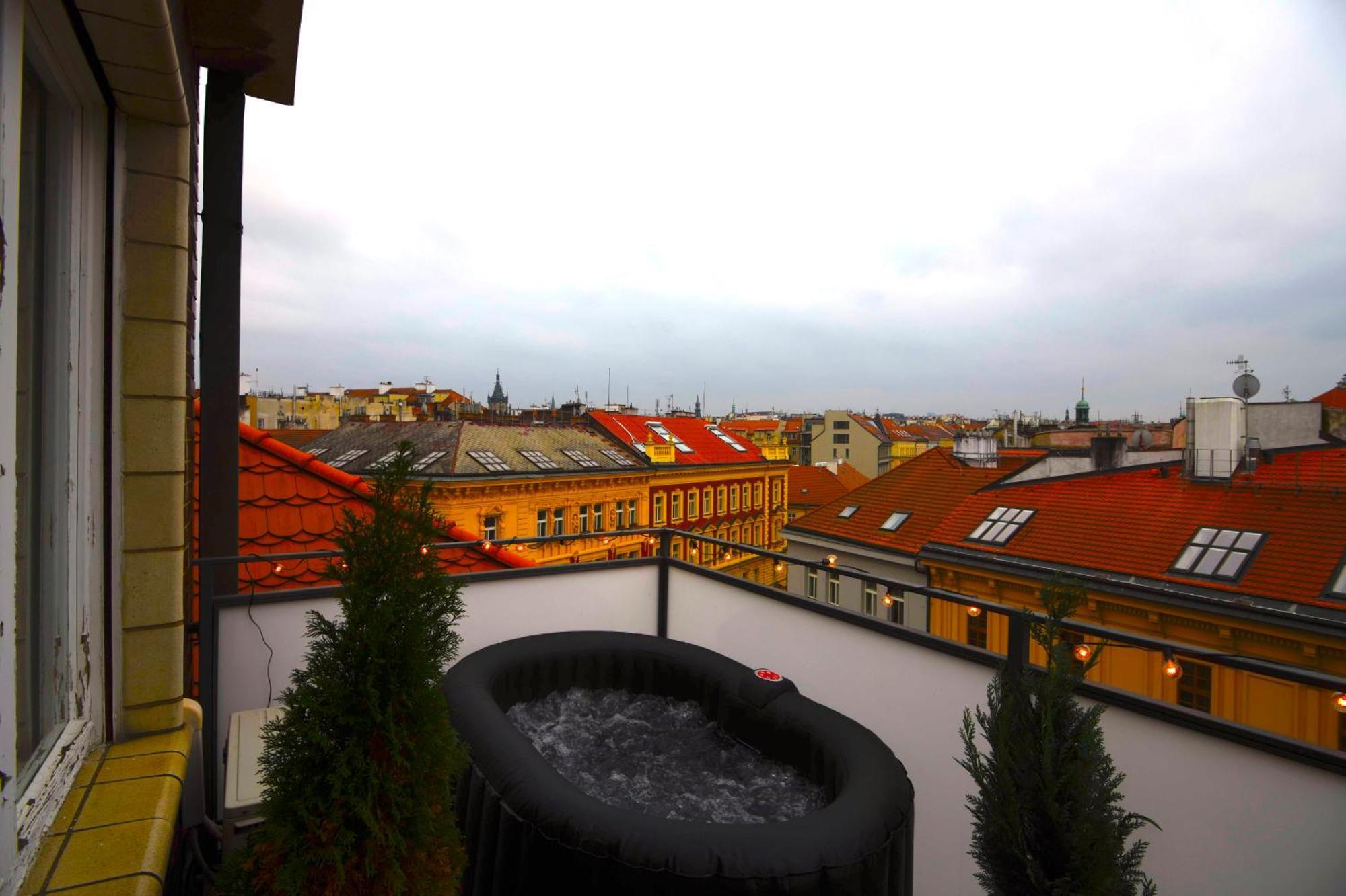 Waterfront River Side Roof Top Apartment - Terrace With City View ปราก ภายนอก รูปภาพ
